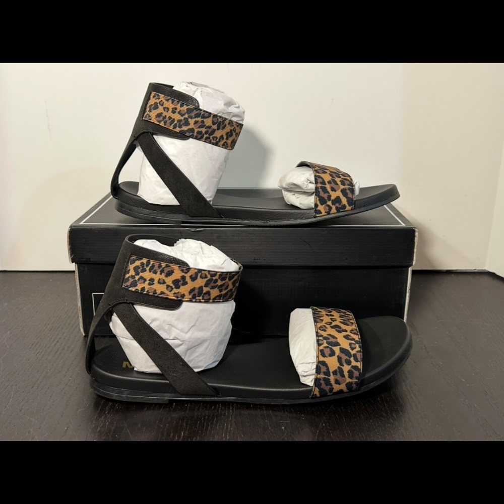 Mia Lydia Leopard Print Ankle Strap Sandals Shoes Black/Brown Womans Size 10M - Picture 2 of 16